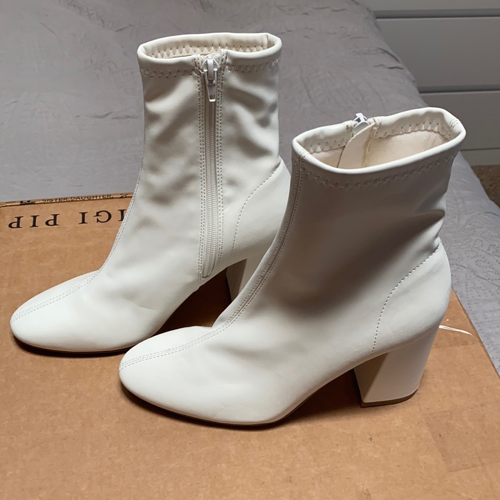LULUS white boots